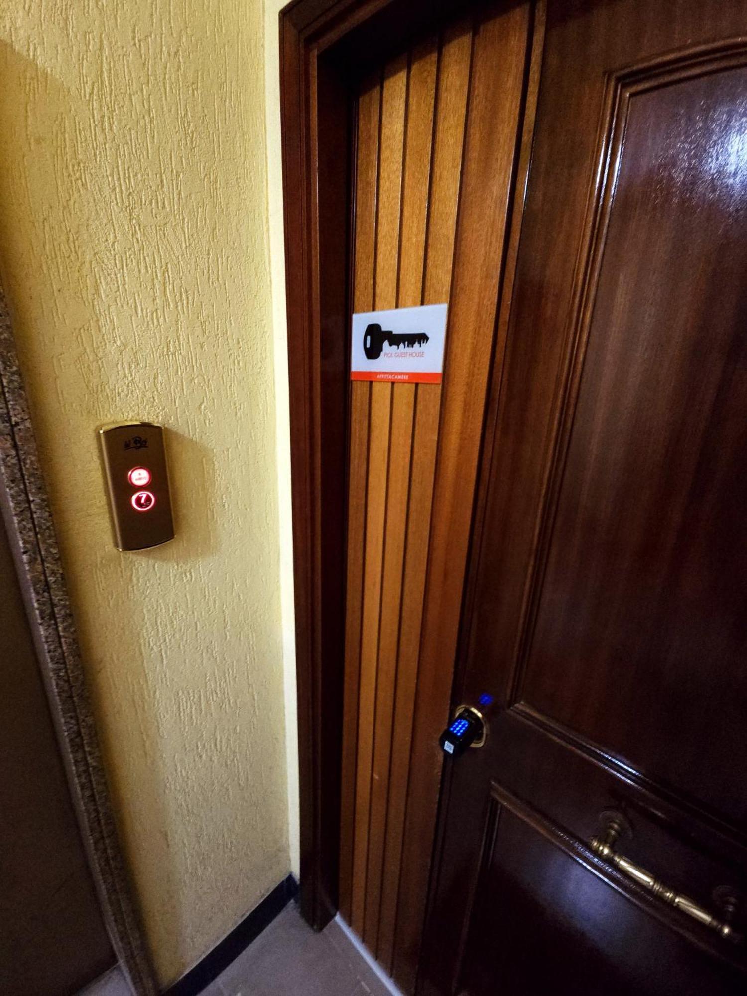 Piol Guest House Рим Екстериор снимка