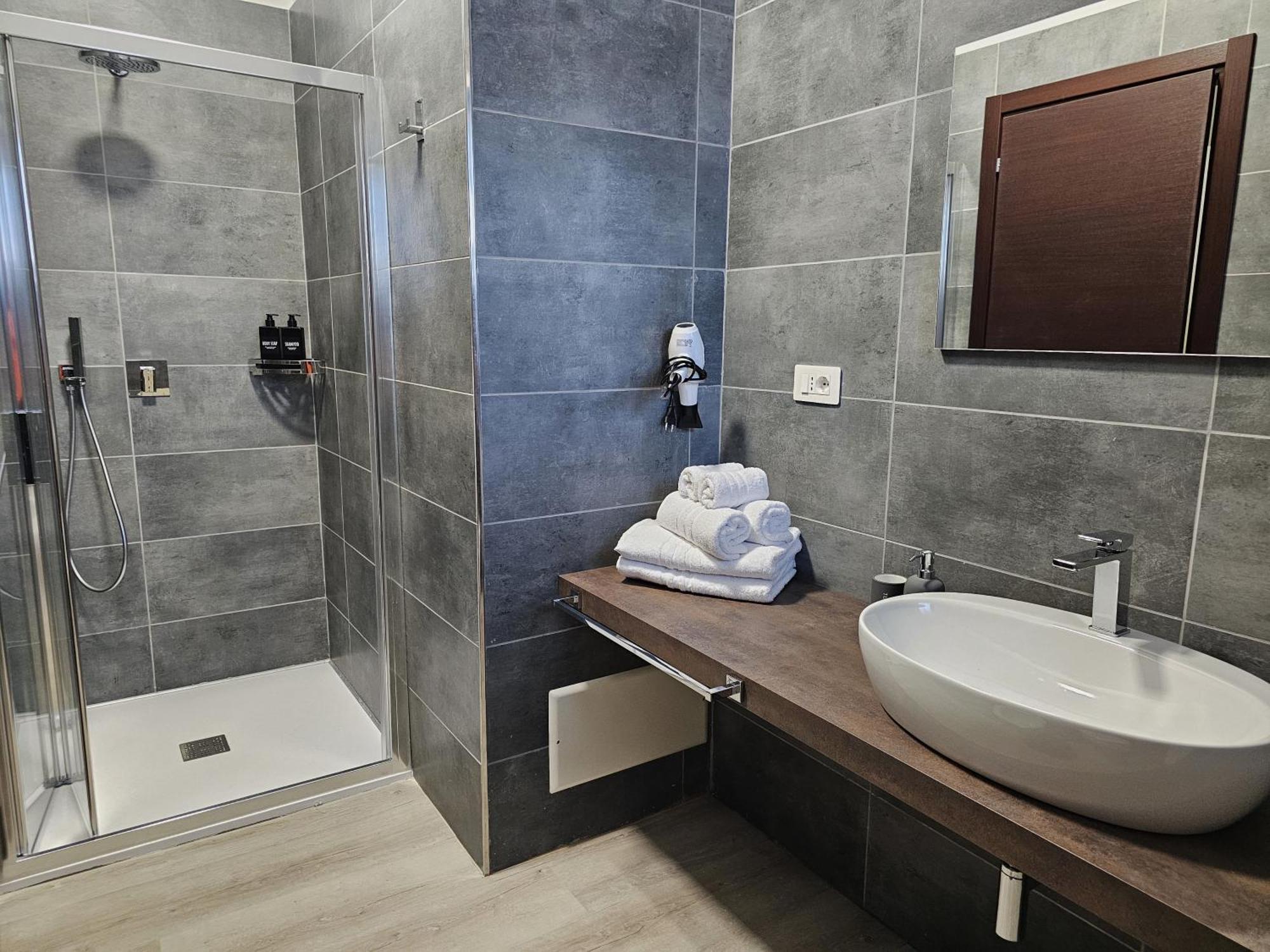 Piol Guest House Рим Екстериор снимка