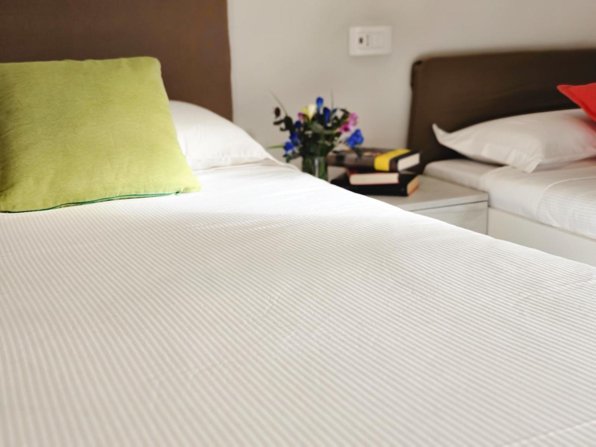 Piol Guest House Рим Екстериор снимка